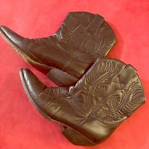 Get your Rodeo boots 🤠by G Marciano leather 🐮🐷